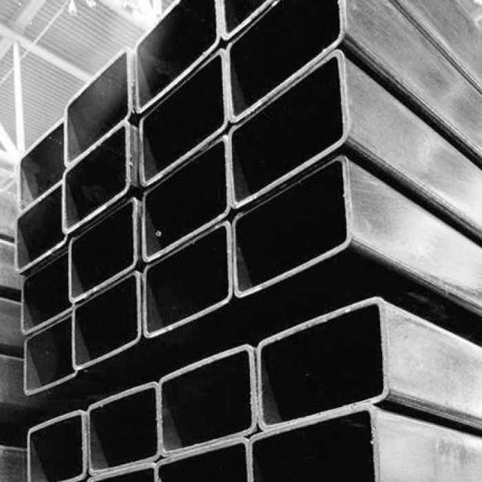 Труба профильная прямоугольная 80х40х5 мм 6 м